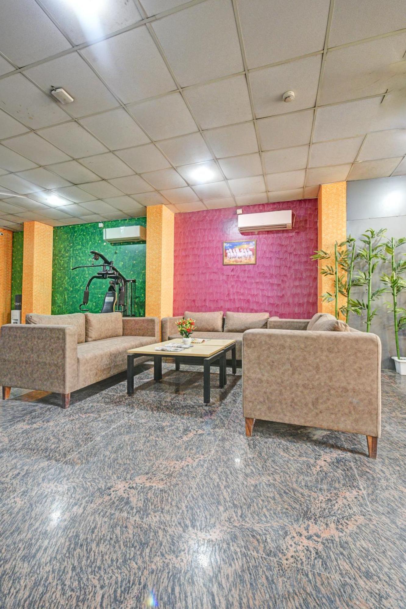 Royal Spark Inn1 - Medicity Gurugram, Near Medanta Hospital Gurgaon Exterior foto